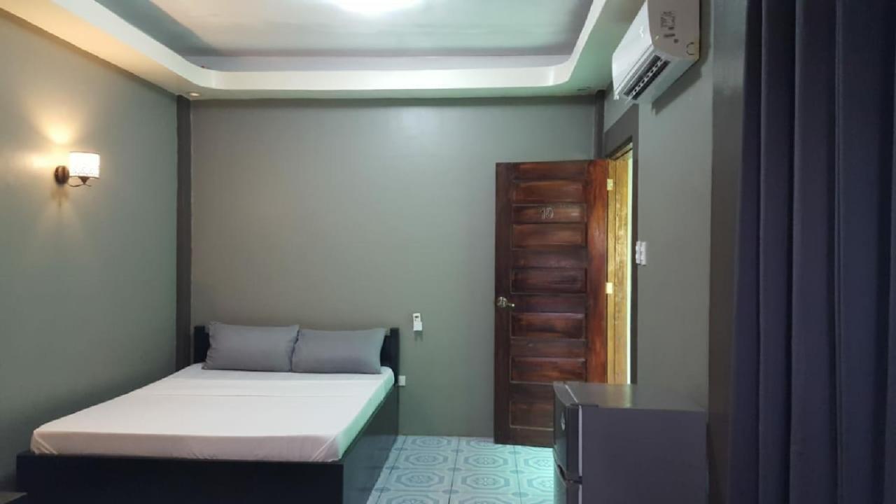 Panci'S Guesthouse Puerto Galera Kültér fotó